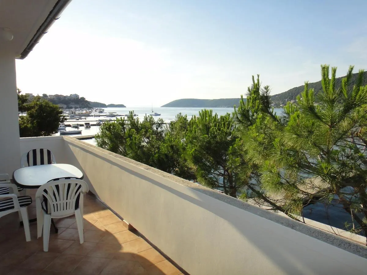 Apartments Vidas At Sea With Pier Supetarska Draga Croatia