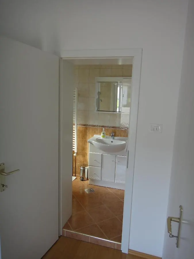 Apartments Vidas At Sea With Pier Supetarska Draga 0*,  Croatia
