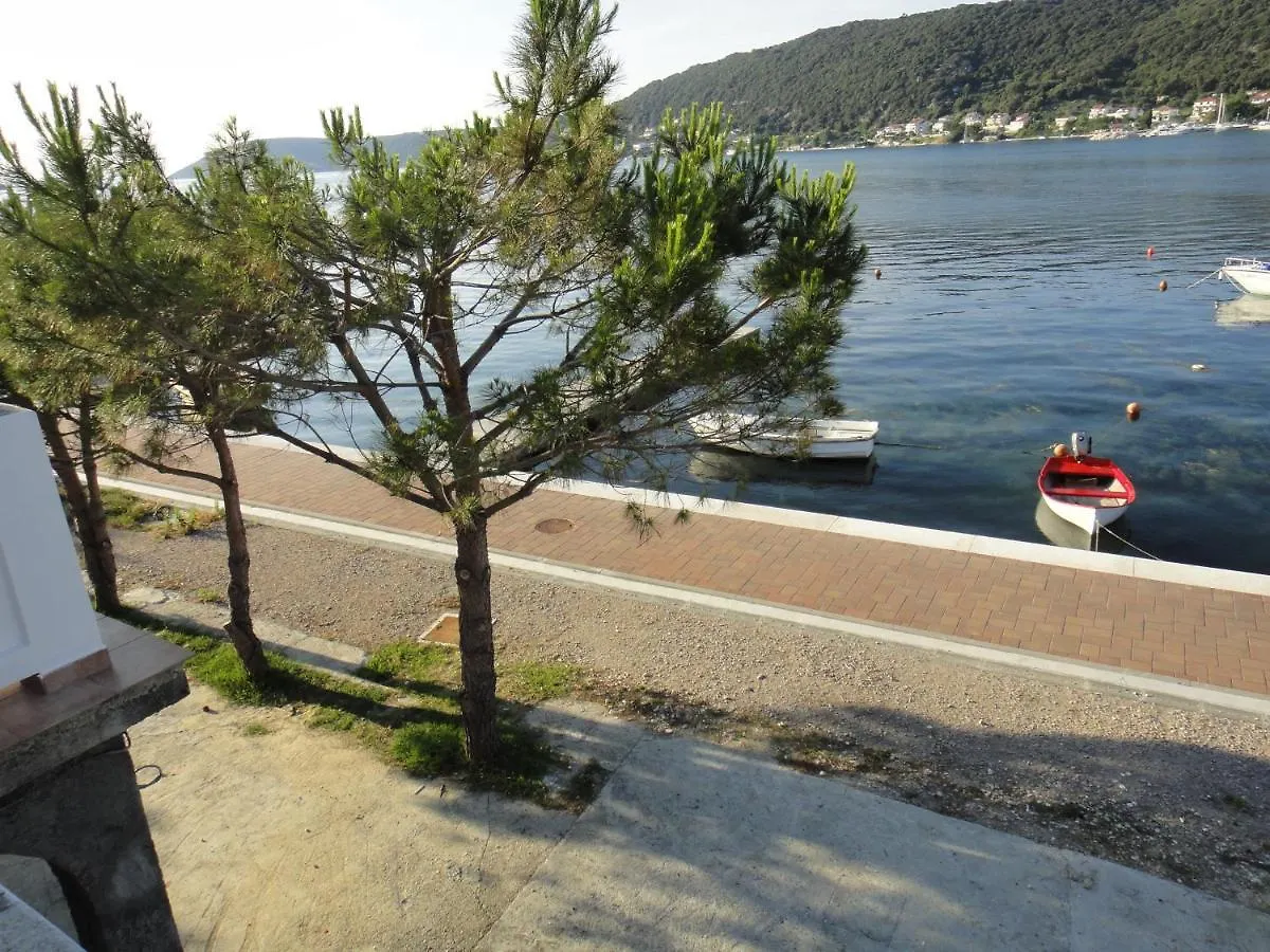 Apartments Vidas At Sea With Pier Supetarska Draga