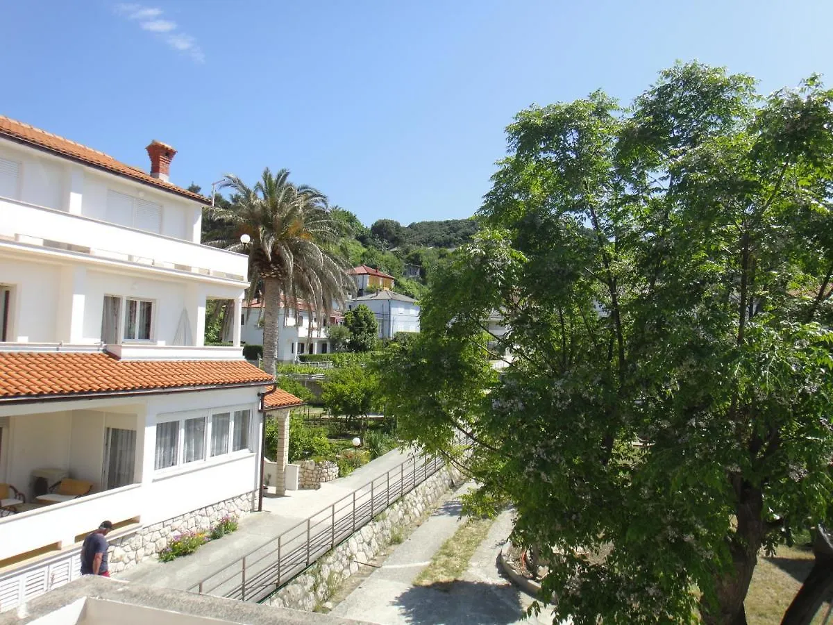 Apartments Vidas At Sea With Pier Supetarska Draga