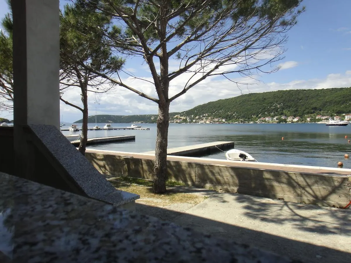 Apartments Vidas At Sea With Pier Supetarska Draga