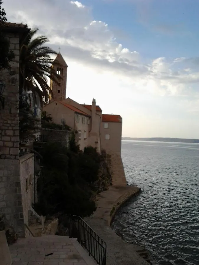 Apartments Vidas At Sea With Pier Supetarska Draga Croatia